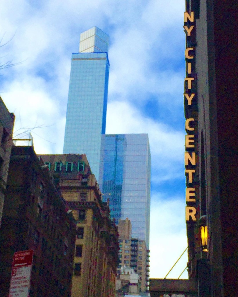 When you're alone and life is making you lonely you can alwaaaaayyys go...#downtown actually it's more #midtown #citylife #NYC #newyork